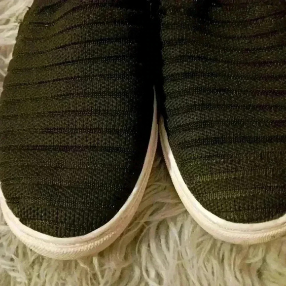 Kelly and Katie black latte slip on shoes. Size 7.5 - Picture 6 of 6